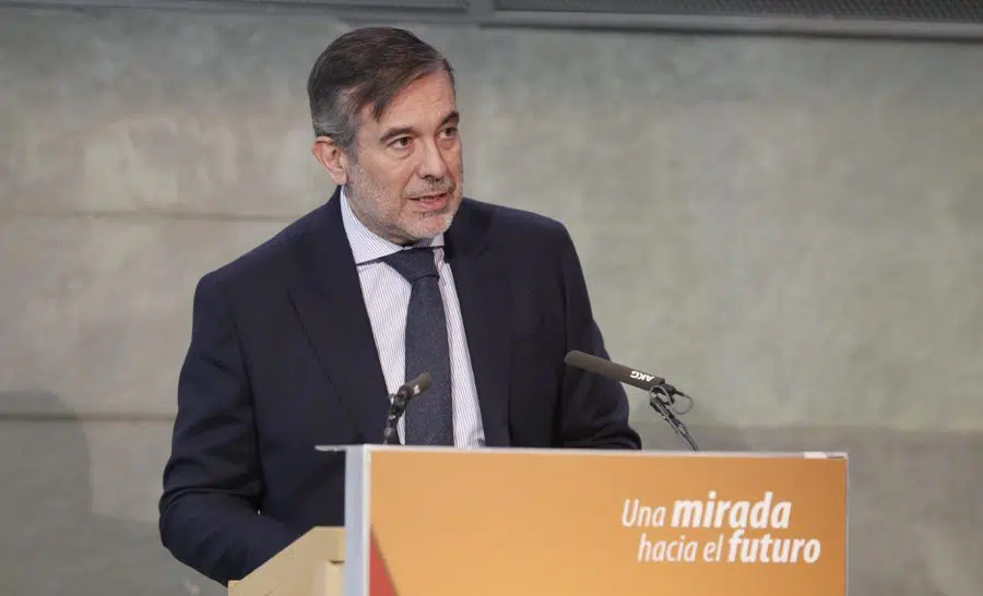 El consejero de Justicia madrileño Enrique López ofrece su colaboración a Garzón y a los empresarios y anuncia un Decreto de Planificación del Juego