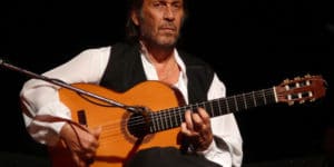 Demanda millonaria contra los herederos del hombre que transcribió a partituras la música de Paco de Lucía, cobrando el 50 % de sus derechos de autor