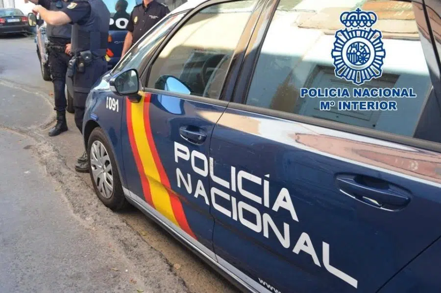 Detenido un joven en Benalmádena (Málaga) por apuñalar a un vecino que paseaba a su perro