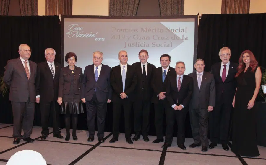 El Constitucional, la magistrada Virolés y el expresidente del TSXG premiados por los graduados sociales