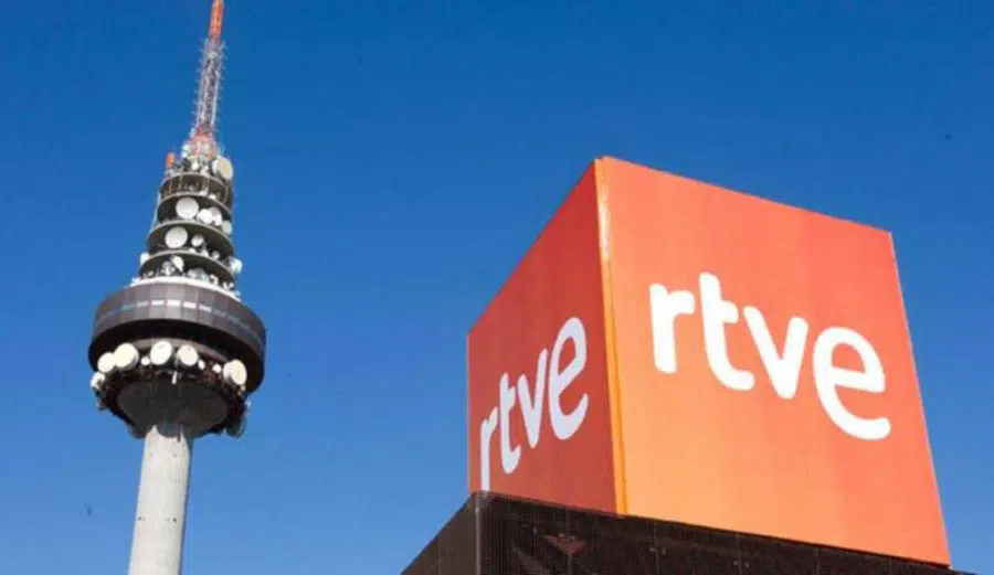 Ayuso exige a Rosa María Mateo que ‘deje de usar la televisión pública’ como ‘herramienta política’ contra el gobierno madrileño