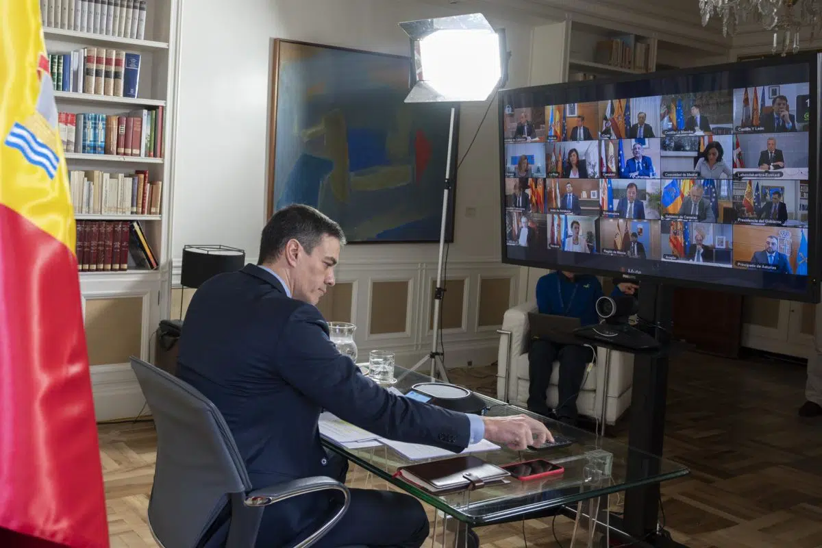 Sánchez cita de nuevo a los presidentes autonómicos por videoconferencia