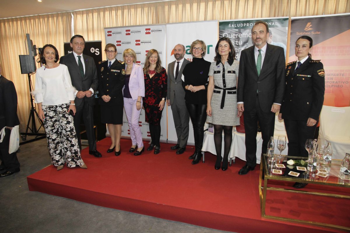 La procura madrileña celebra el Día Internacional de la Mujer premiando a las mujeres del CNP por su compromiso por la igualdad