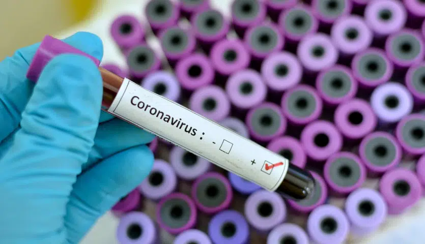La vacuna de Moderna contra el coronavirus muestra resultados prometedores y entra en la fase final
