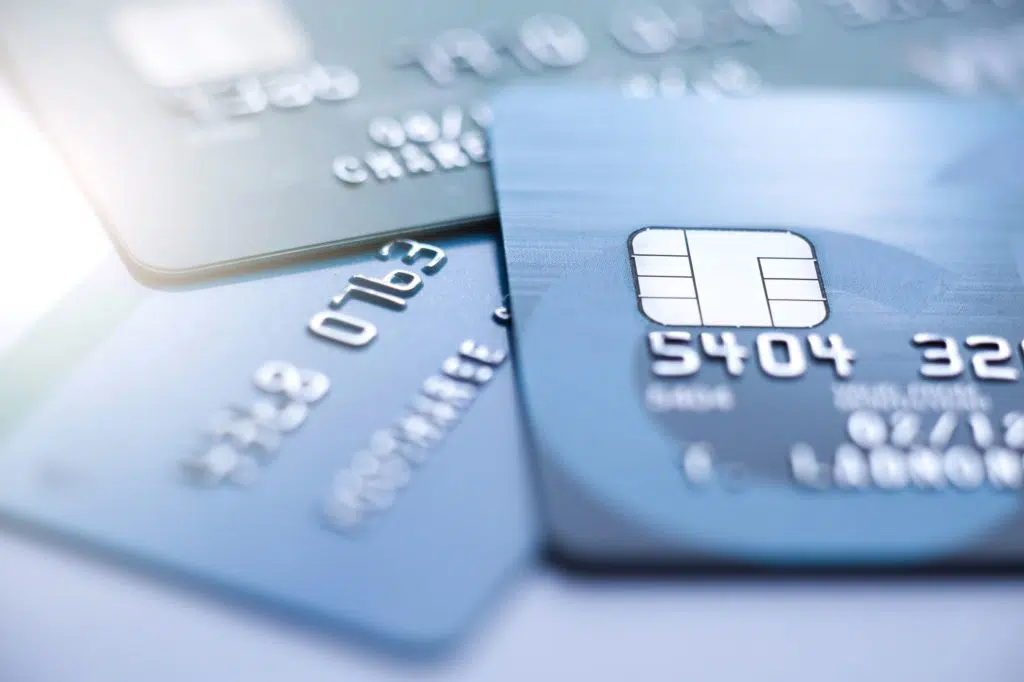 Las tarjetas ‘revolving’ más allá de la deuda: Acoso telefónico y falta de información