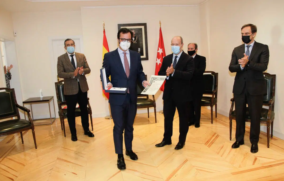 Los magistrados Alejandro Abascal y Yolanda San Pastor, condecorados ...