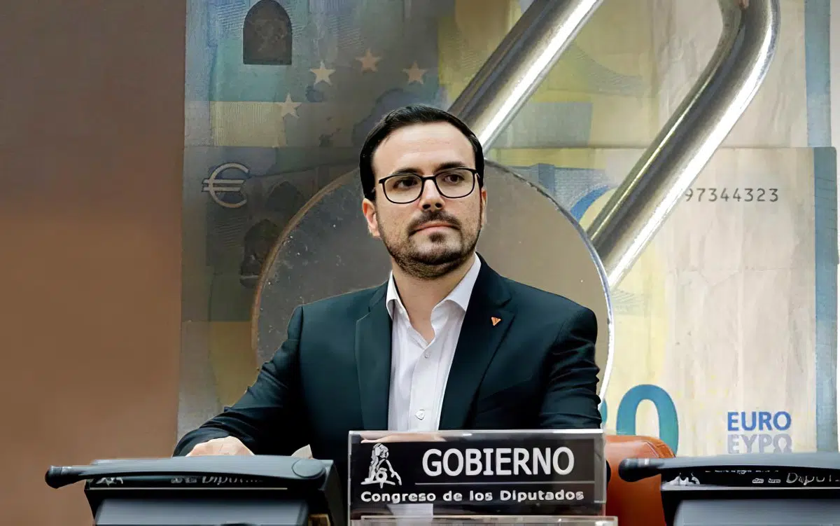 Escepticismo sobre la intención del ministro de Consumo Garzón de declarar la guerra a las cláusulas abusivas