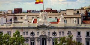 Estafa piramidal: El Supremo condena a 5 años y medio de prisión a un asesor fiscal por estafar 12 millones de euros a 51 personas