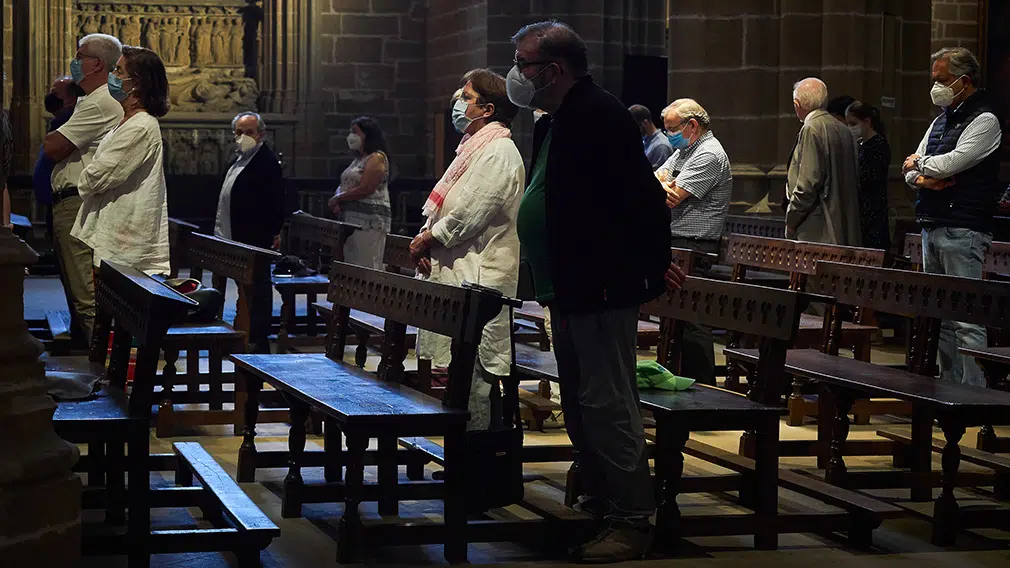 El Supremo rechaza suspender el límite de aforo en ceremonias religiosas en Castilla y León como pedía Abogados Cristianos