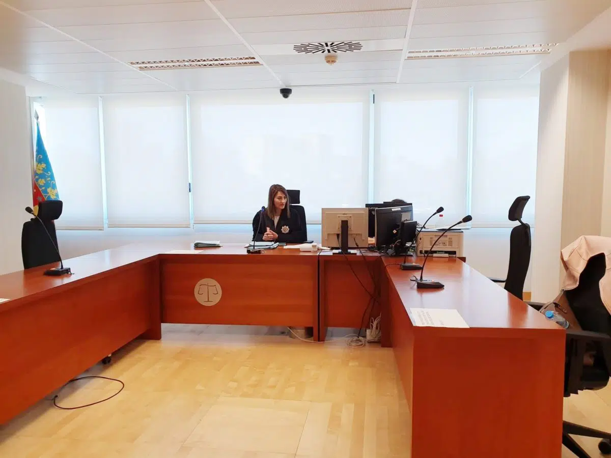 El Colegio de Procuradores de Valencia reclama el uso de la videoconferencia para evitar contagios, aplazamientos y suspensiones por la pandemia