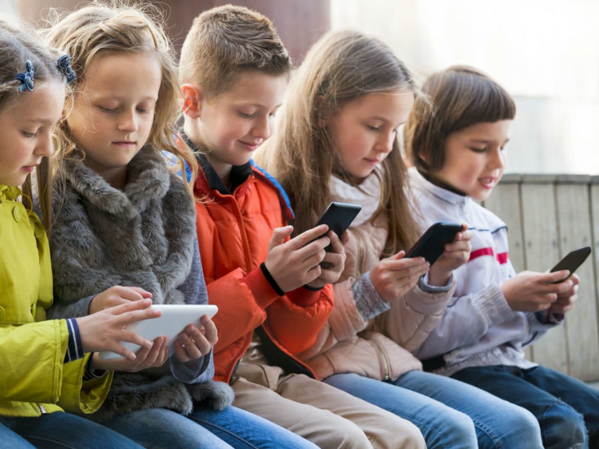 Las pantallas: ¿progenitoras de cretinos digitales?