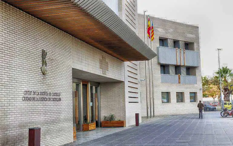 Un juzgado de Castellón encausa a ocho personas por la difusión del bulo del ‘caso Bar España’