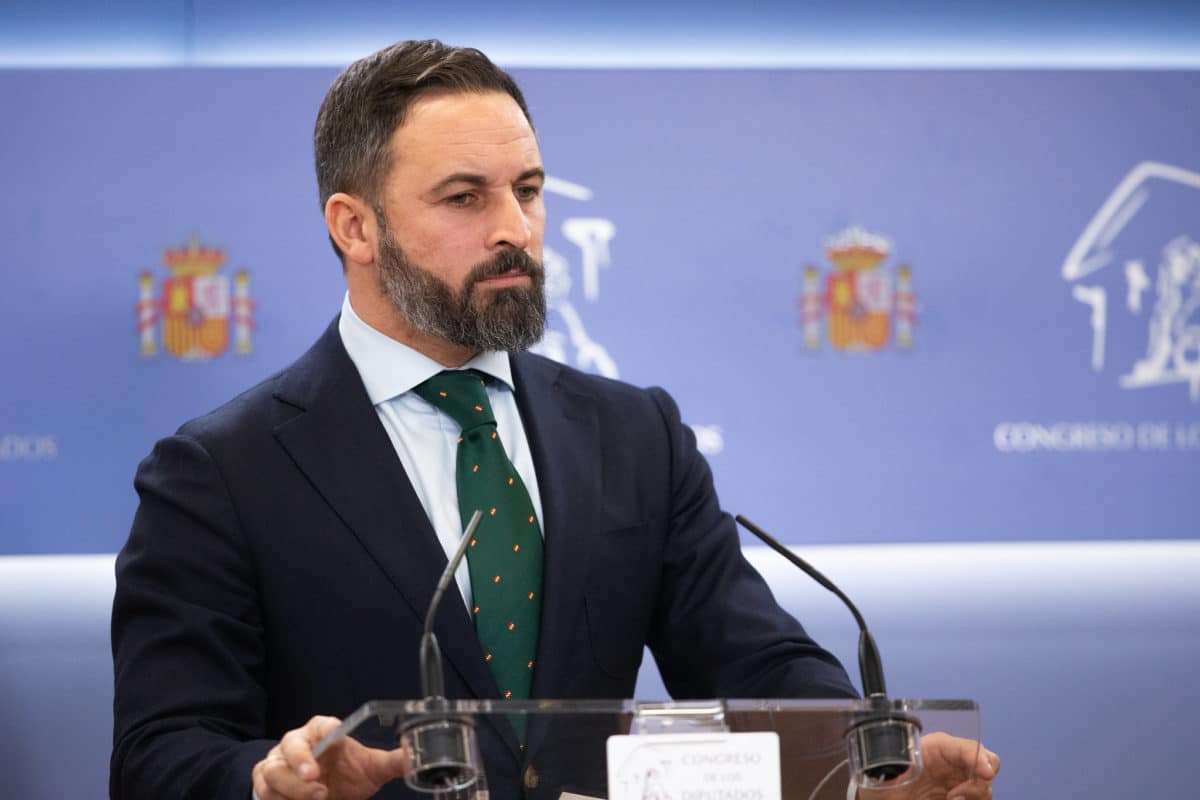 Abascal reclama el inmediato despliegue del Ejército en Ceuta para garantizar la seguridad de sus habitantes