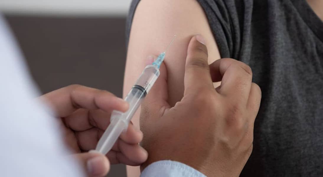 Las empresas ubicadas en Europa no pueden obligar a sus trabajadores a que se vacunen contra el Covid-19