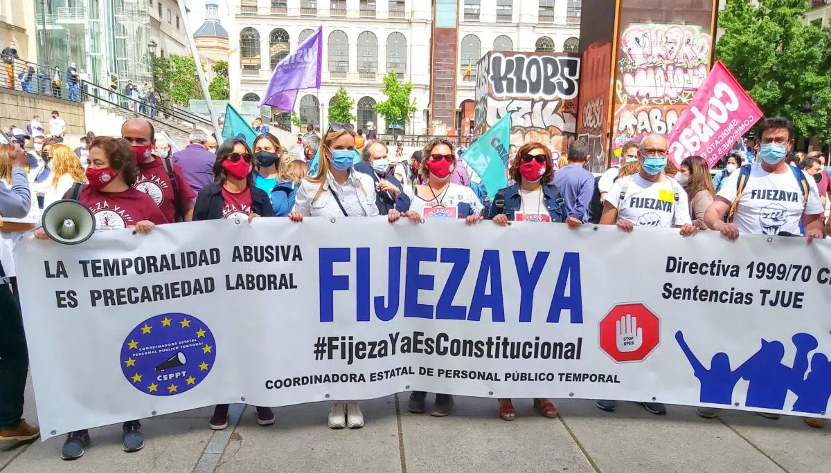 Interinos de toda España se manifiestan en Madrid para reclamar al Gobierno una solución a su situación laboral