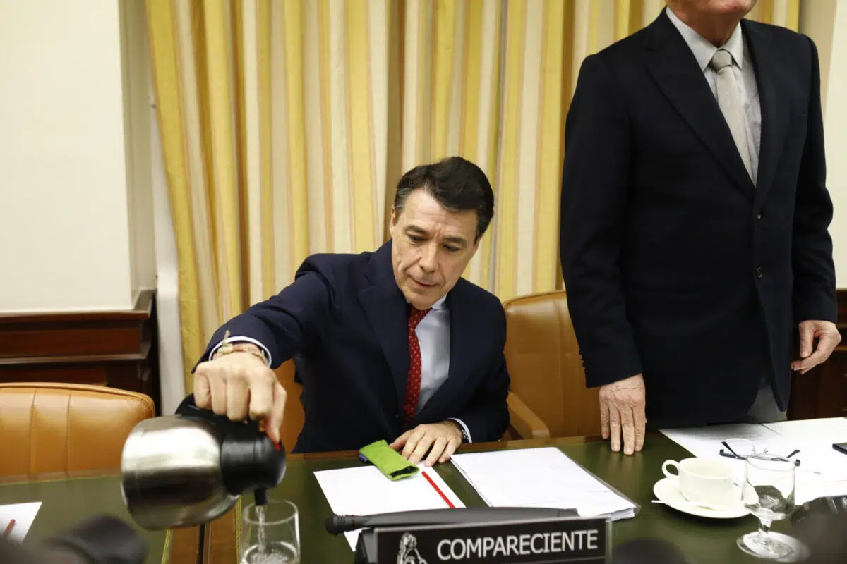 García-Castellón abre juicio oral a Ignacio González por supuestas irregularidades en adjudicaciones de contratos del campo de golf del Canal de Isabel II