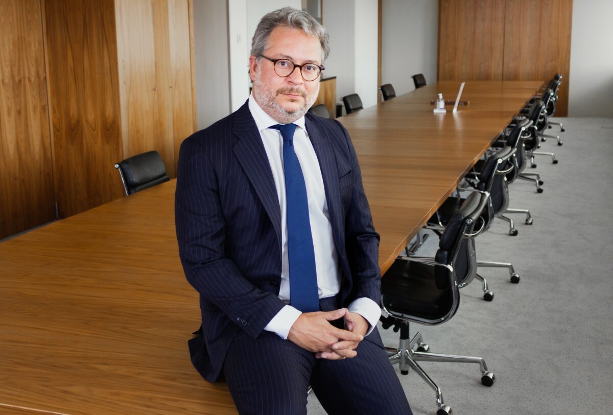 José Luis Vázquez, nuevo socio director de Hogan Lovells en Madrid, cree que la banca será parte de la solución a la crisis actual