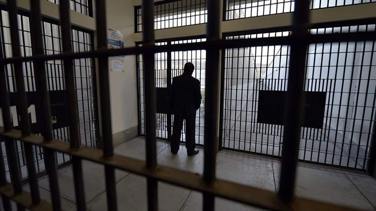 El Supremo fija que los permisos ordinarios de los presos se resuelvan en un plazo máximo de tres meses