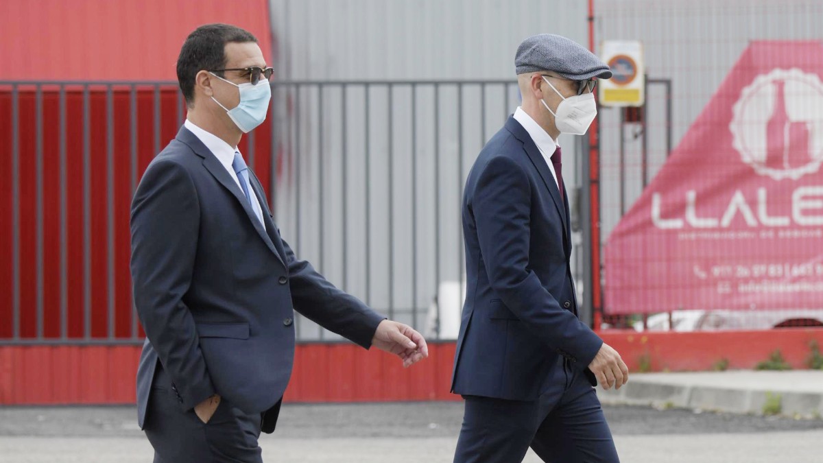 Absueltos de encubrimiento los dos ‘mossos’ que acompañaban a Puigdemont cuando fue detenido en Alemania
