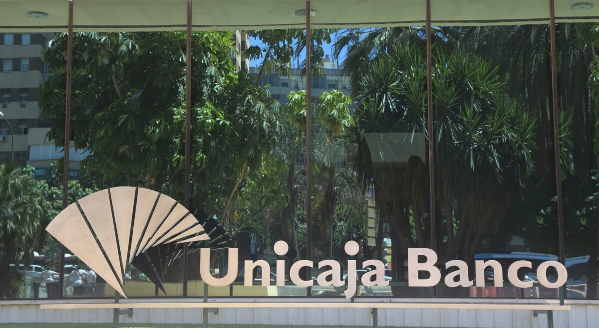 La CNMC adjudica a Unicaja Banco un contrato de prestación de servicios bancarios por más de medio millón de euros