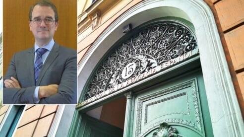 El CGAE finalmente prescinde de los servicios de su director jurídico
