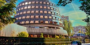 El Constitucional rechaza el borrador que ponía pegas a la 'ley Celaá' y encarga uno nuevo para avalarla íntegramente