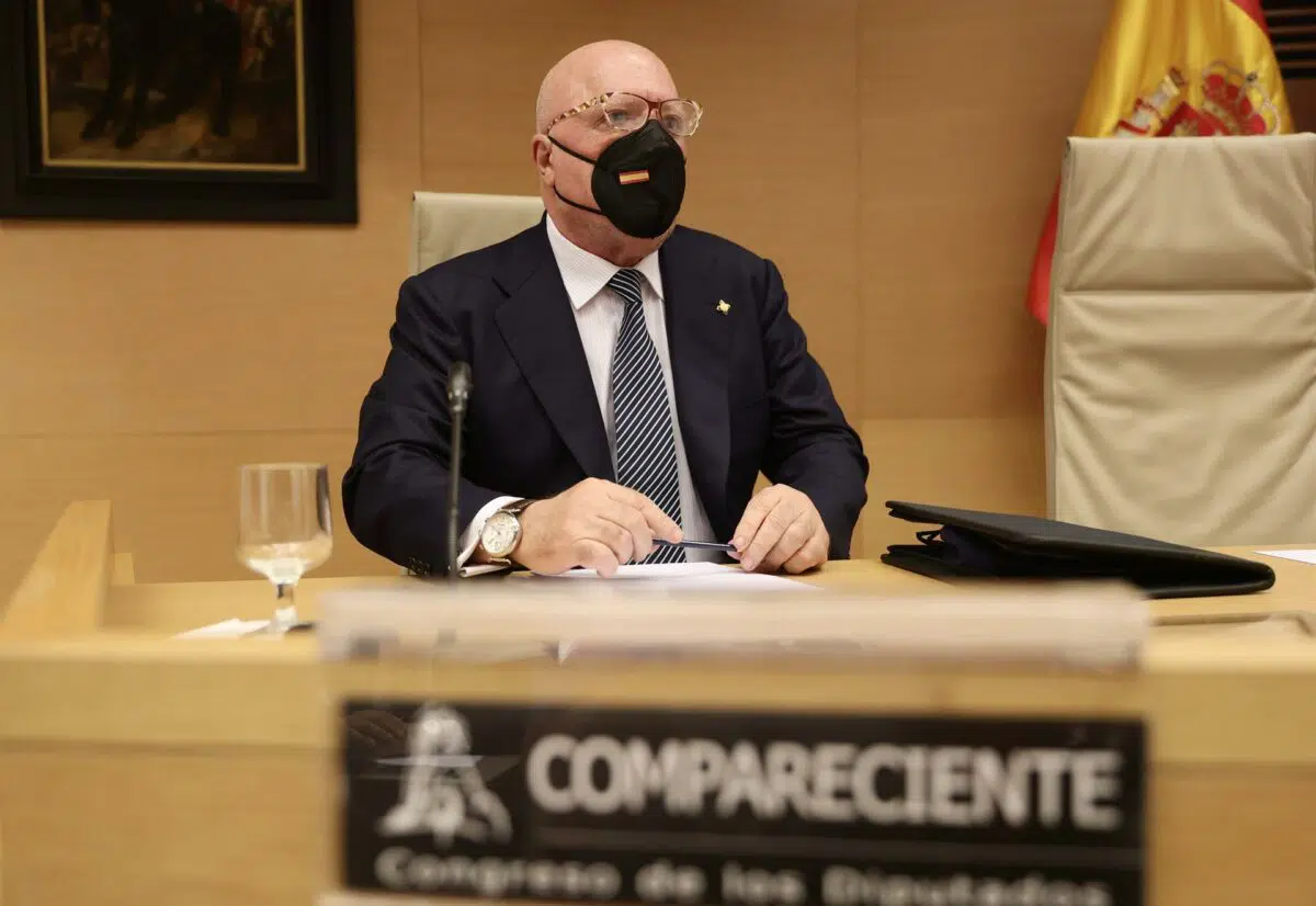 Villarejo afirma que el CNI inyectó hormonas femeninas al Rey Juan Carlos para «rebajarle la líbido»