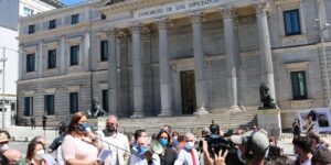 La AVT pide a los grupos parlamentarios tipificar la humillación a las víctimas del terrorismo de manera autónoma
