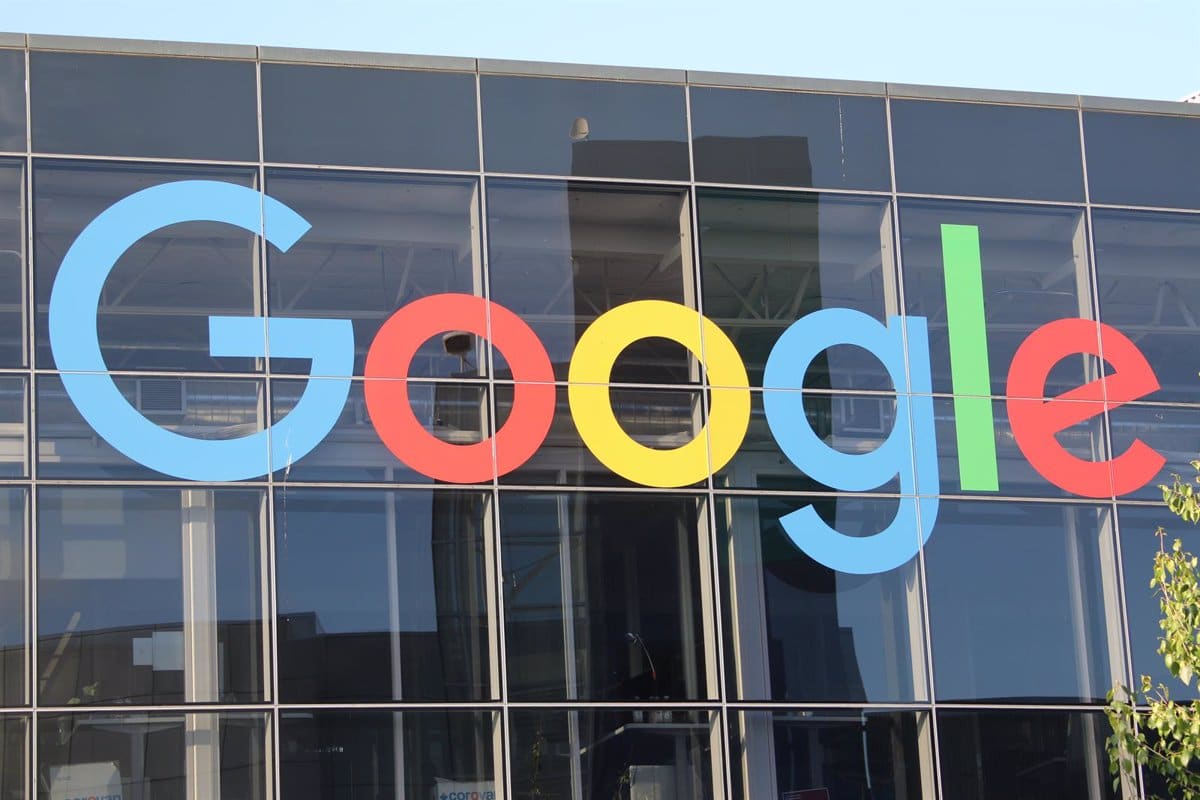 El Tribunal General de la UE confirma una multa a Google de 2.420 millones por abuso de posición dominante