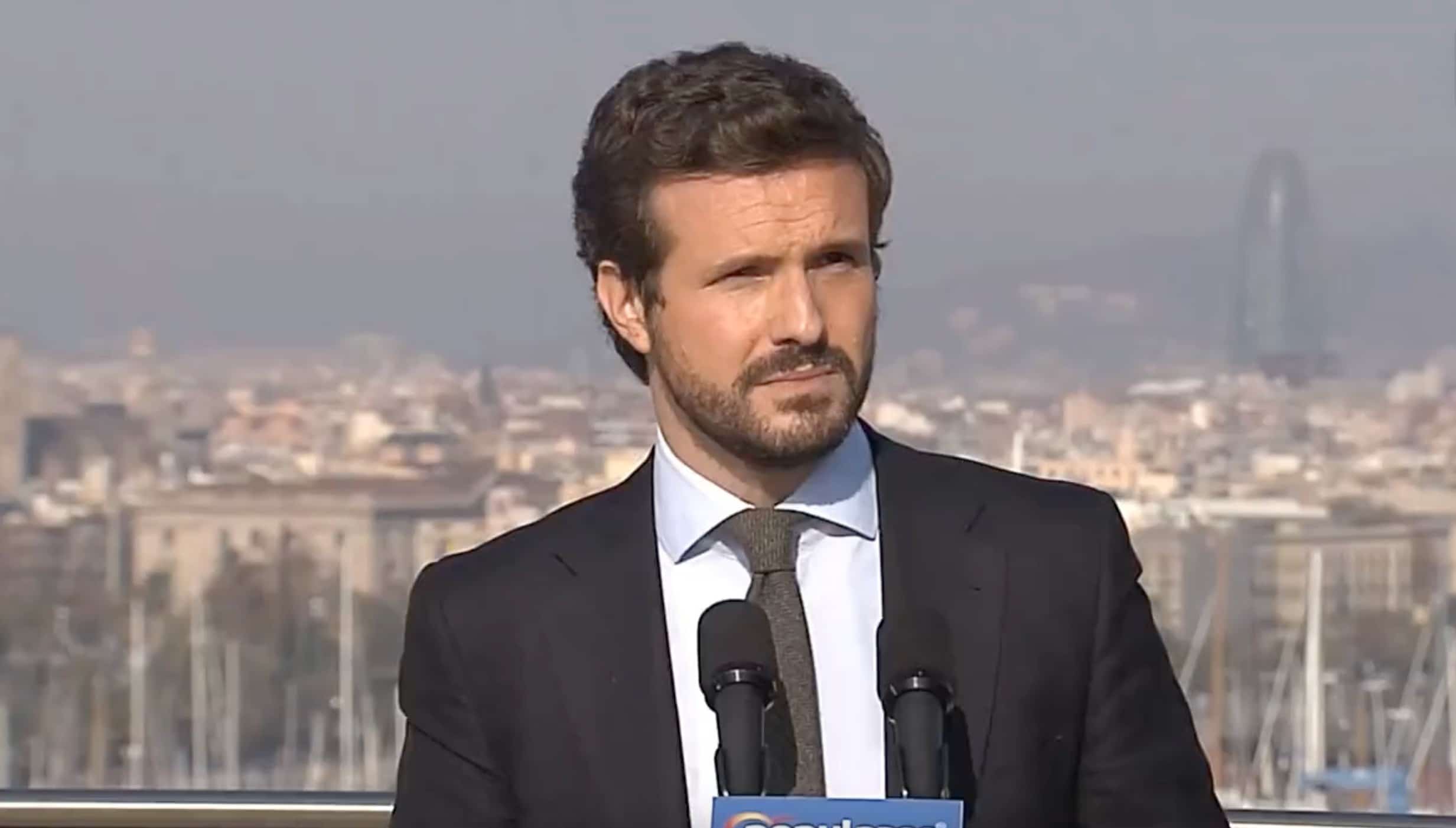 Casado anuncia una batería de medidas contra el adoctrinamiento y en defensa de la libertad educativa