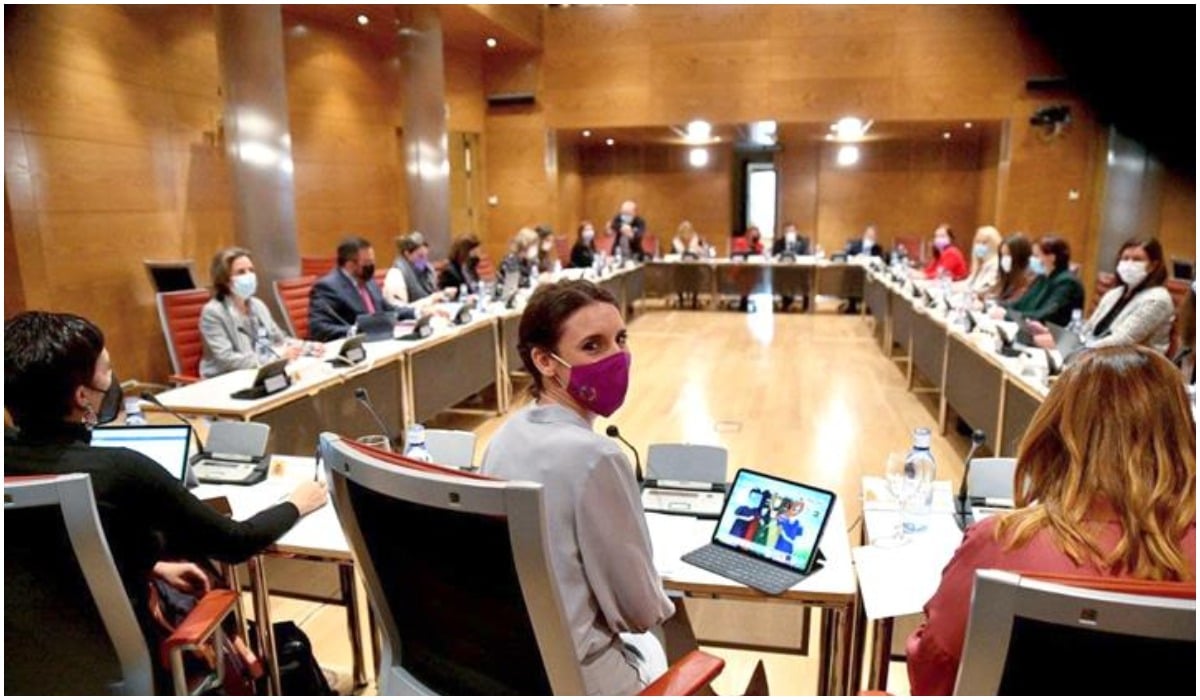 El Gobierno y las CCAA acuerdan reconocer derechos como víctimas de violencia de género aunque el procedimiento judicial sea archivado o no haya denuncia