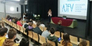 La AJFV acerca la Justicia a 1.200 escolares y les previene sobre delitos con el 'Código Penal para Adolescentes'