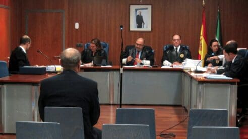 La figura del perito-testigo es plenamente válida en nuestra jurisdicción penal