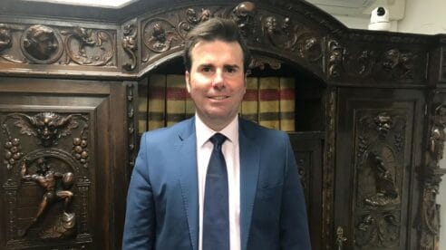 Condenado a 27 meses de cárcel por acosar al abogado que le ganó en un pleito sobre acoso a una agente de la Guardia Civil