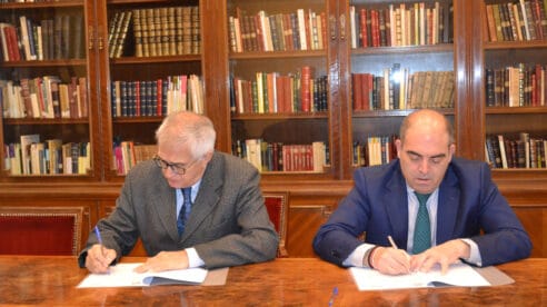 FAPE y ATA suscriben un convenio para que los periodistas autónomos reciban asesoramiento jurídico, fiscal, económico y laboral