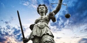 La mayoría de los jueces sustitutos españoles son mujeres: reivindican sus derechos como profesionales de la justicia