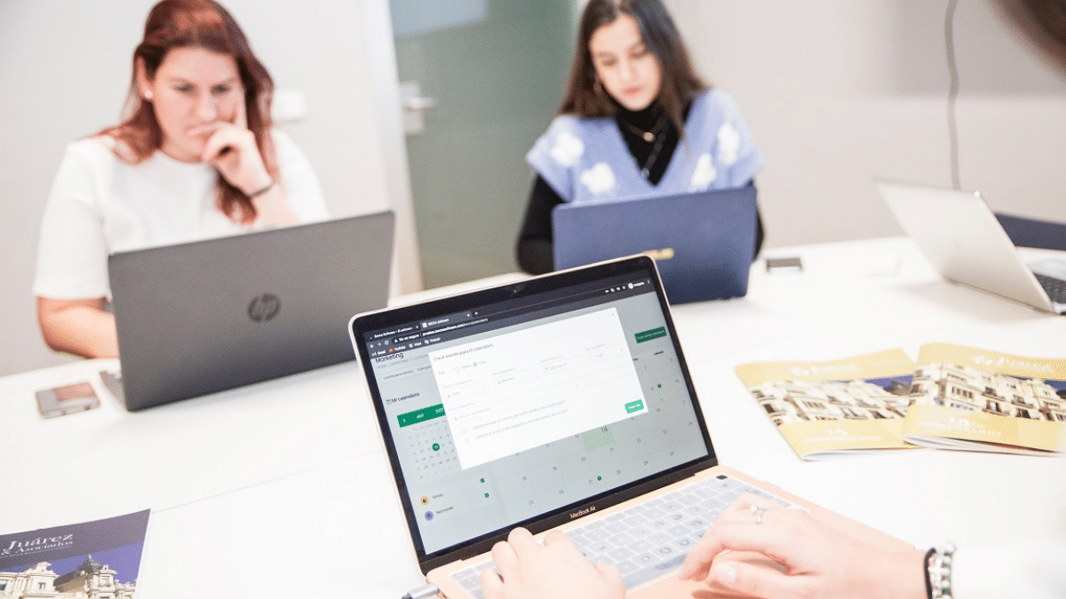 Nace BECCA Legal: La primera comunidad digital para abogados