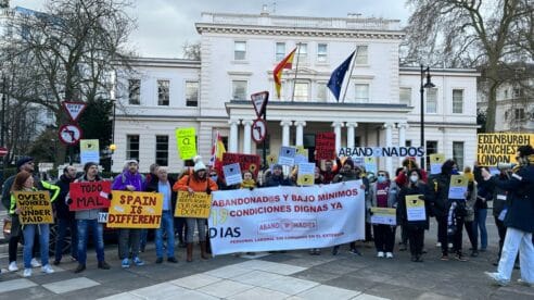 Los trabajadores de la Embajada y los consulados en Gran Bretaña denuncian a España ante el Parlamento Europeo