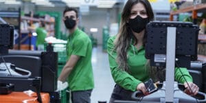 Un trabajador de Mercadona hacer 52 compras “con una tarjeta olvidada” y recurre su despido en los tribunales 