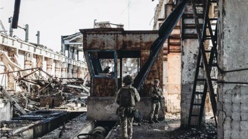 Condenado a cadena perpetua el primer soldado ruso juzgado en Ucrania por crímenes de guerra
