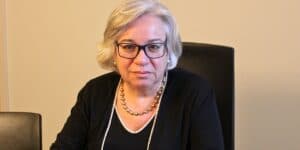 Montserrat Junyent (CGCOAPI): 'La tolerancia ha dado pie al auge de la okupación ilegal de viviendas al amparo de la vulnerabilidad'