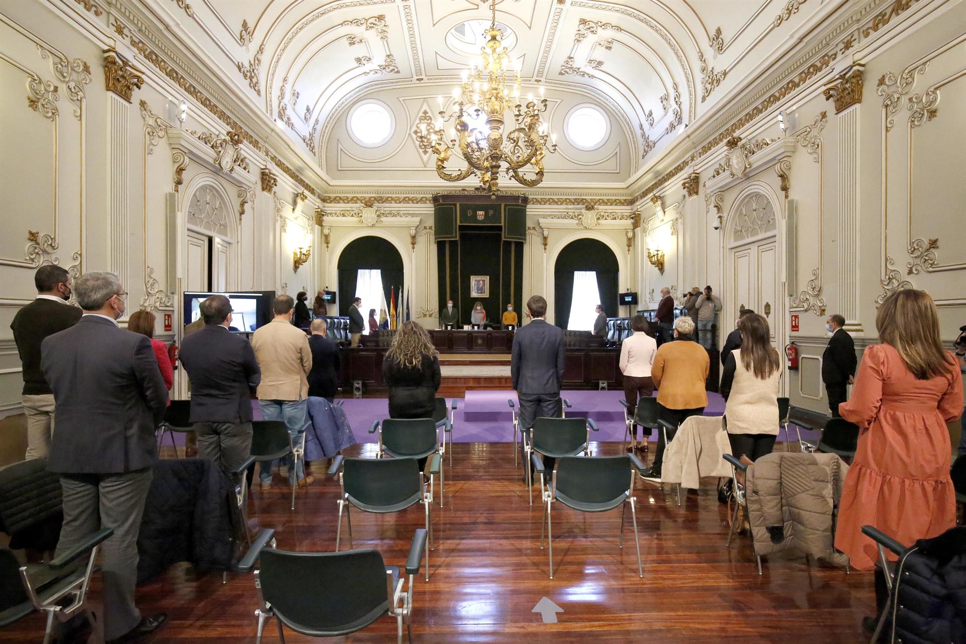La juez ordena convocar el pleno de la Diputación de Pontevedra denegado al PP para exigir la dimisión de su presidenta