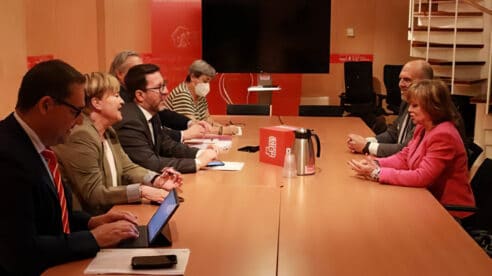 El Grupo Socialista se reúne con asociaciones judiciales para saber lo que piensan sobre los proyectos de ley de eficiencia en marcha