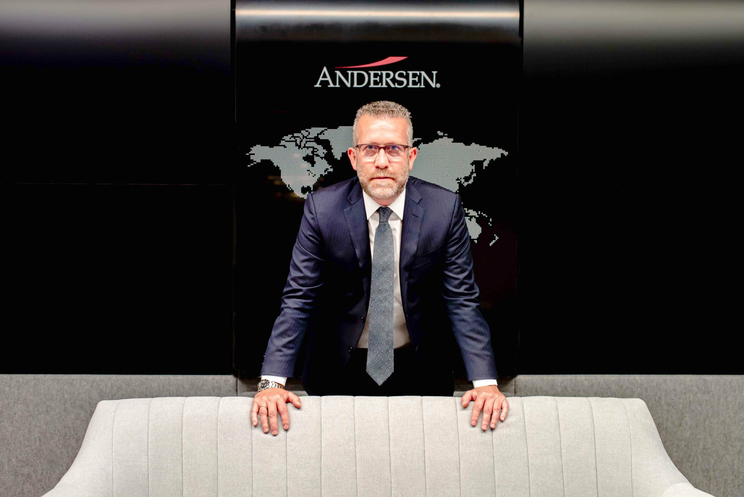 Una reforma profunda de la Administración reduciría la litigiosidad, según José Vicente Morote, codirector de Andersen