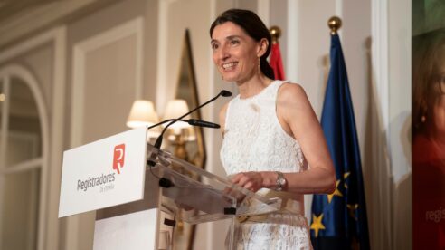 La ministra Llop recibió el XII Premio Gumersindo de Azcárate del Colegio de Registradores