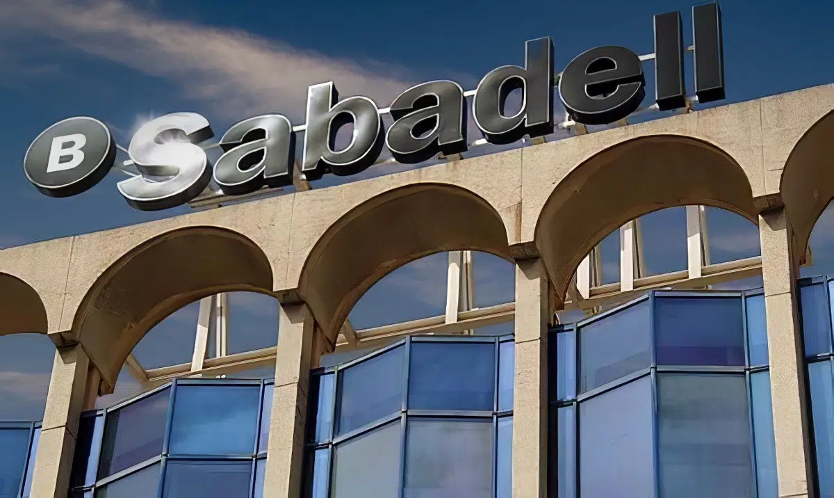 El Sabadell condenado a indemnizar a la Fundación Caja Mediterráneo con 1,5 millones de euros
