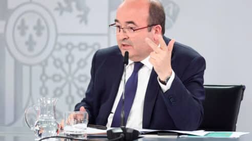 El ministro de Cultura califica de «disparatado» que el Rey tenga que pedir disculpas por la polémica de la espada de Bolívar