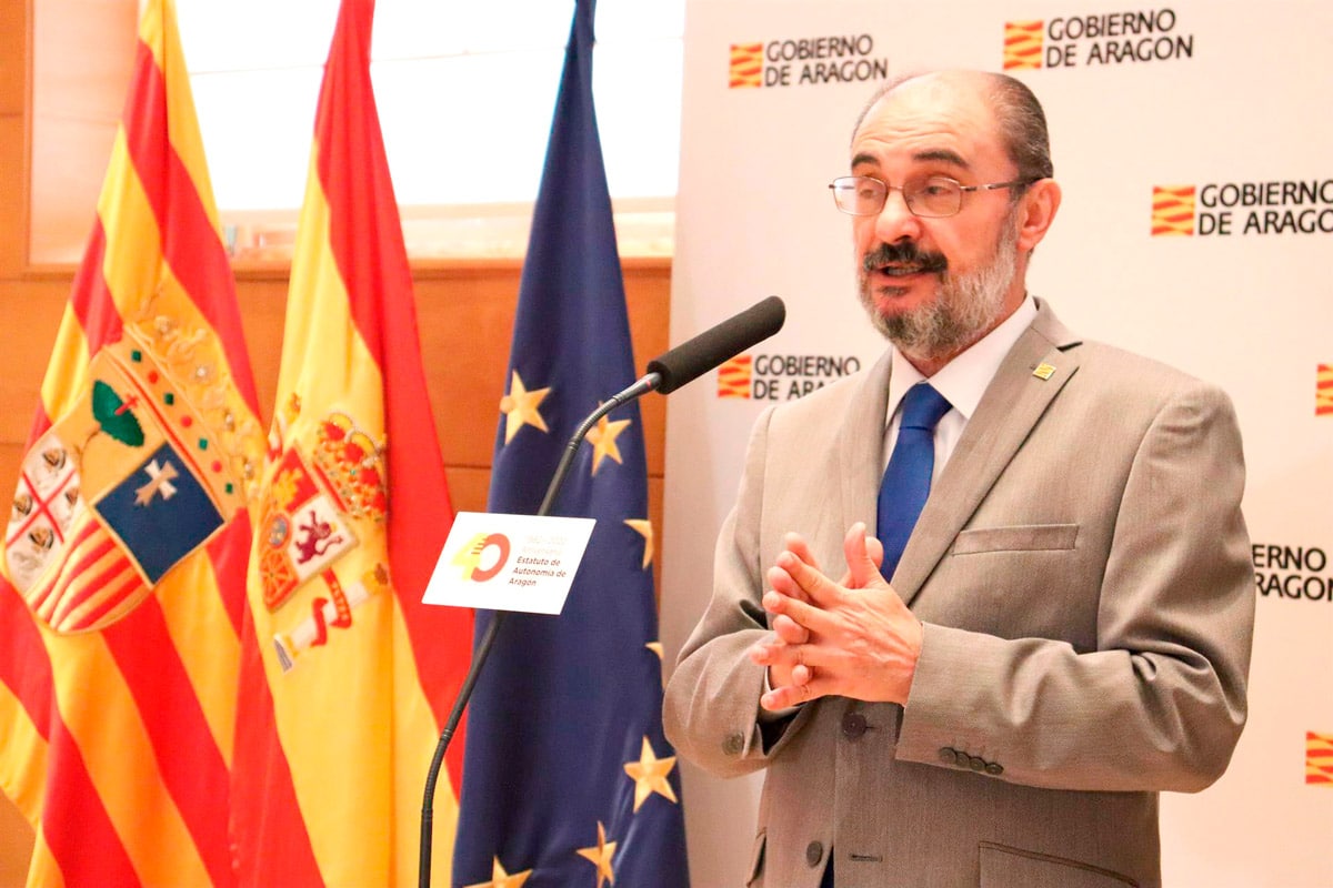 El presidente socialista de Aragón cree que Felipe VI hizo «lo correcto» en el homenaje improvisado a la espada de Bolivar