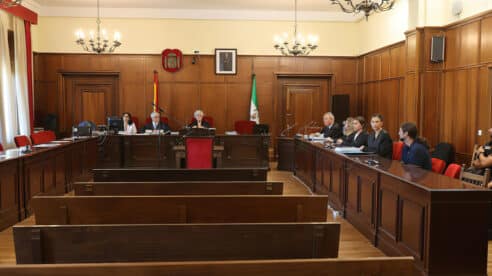 Trece años después, la AP de Sevilla rectifica y videograba su primer juicio con jurado, como defendía Confilegal