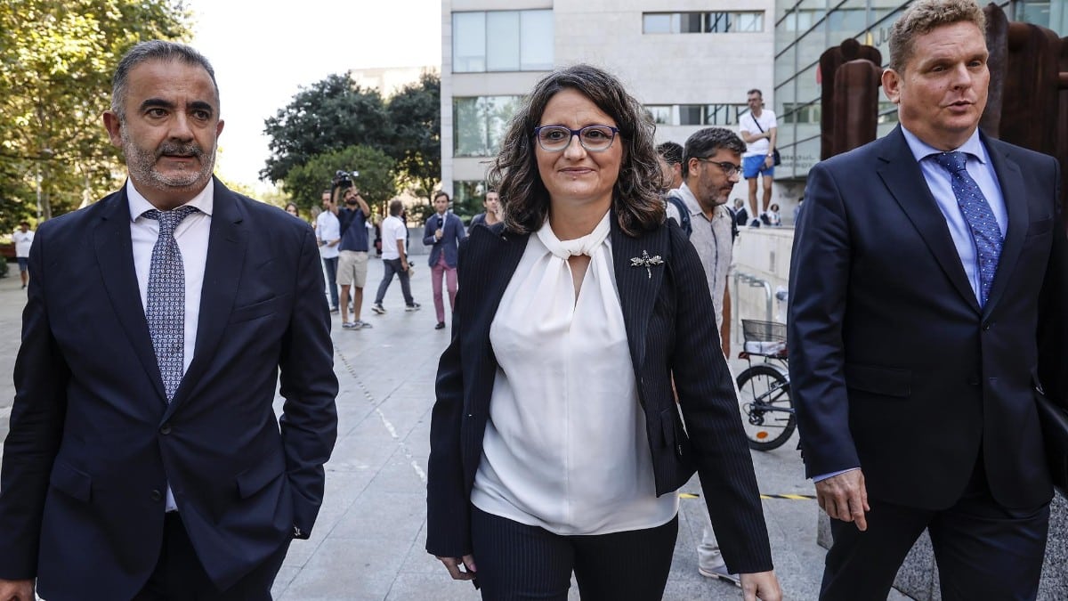 El reproche del fiscal a Oltra: ¿Por qué no puso un abogado de la Generalidad valenciana a la niña ni se personó contra su marido?